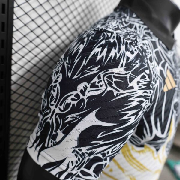 24-25 Real Madrid Black Dragon Special Edition Player Version - Image 4