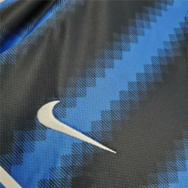 2010/11 Inter Milan Retro Jersey Home - Image 5